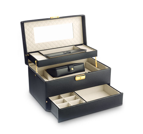 Coffret à bijoux noir de profile
