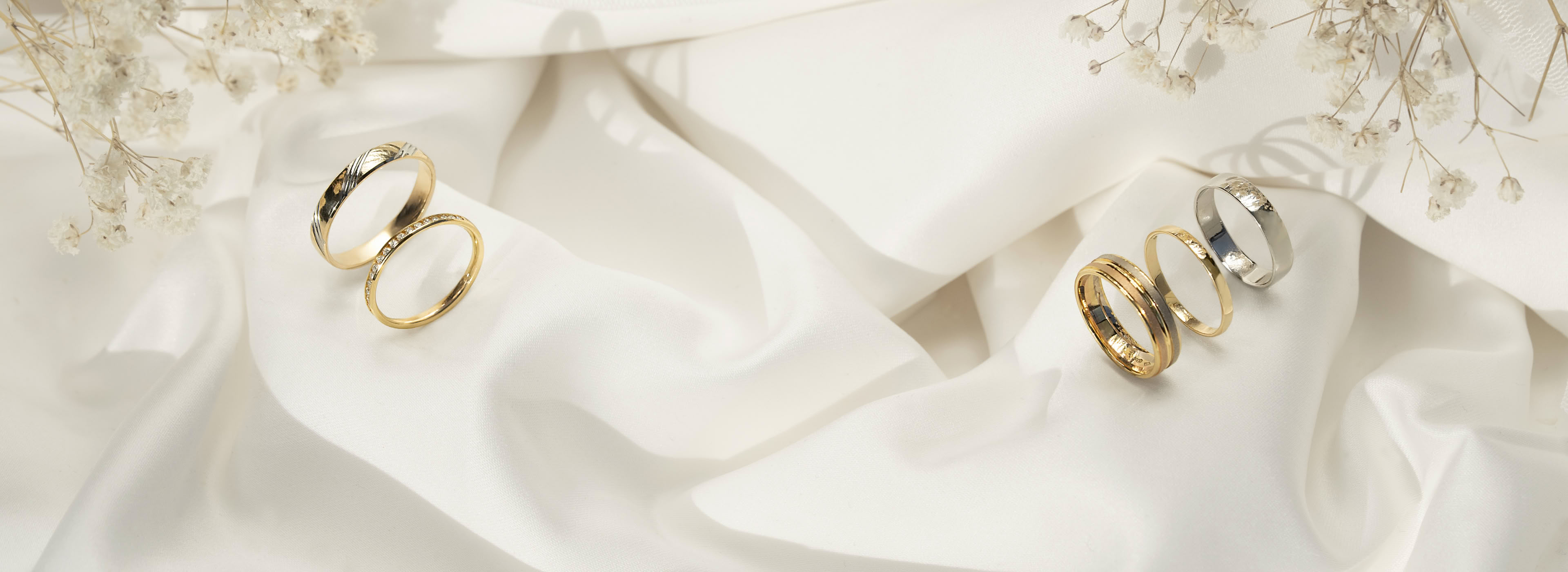 Women's wedding rings