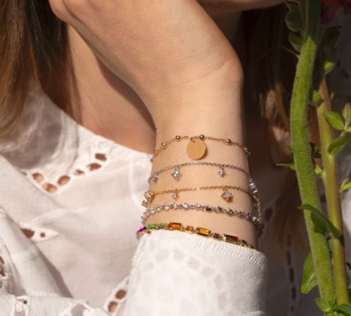Comment superposer et associer ses bracelets
